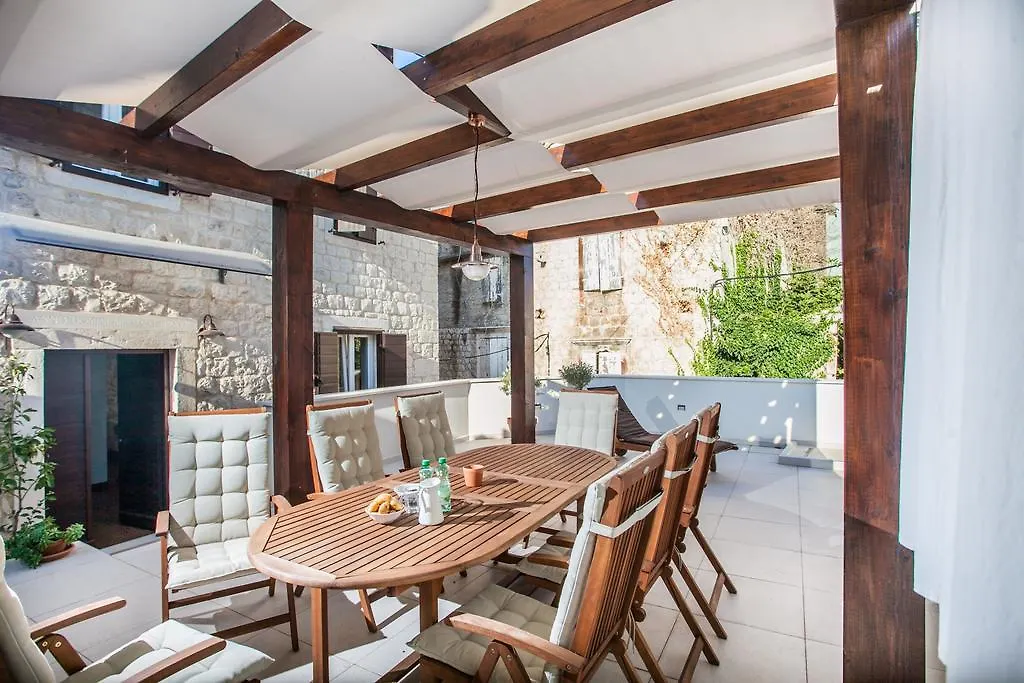 Tinel Longo Villa Trogir Croatia