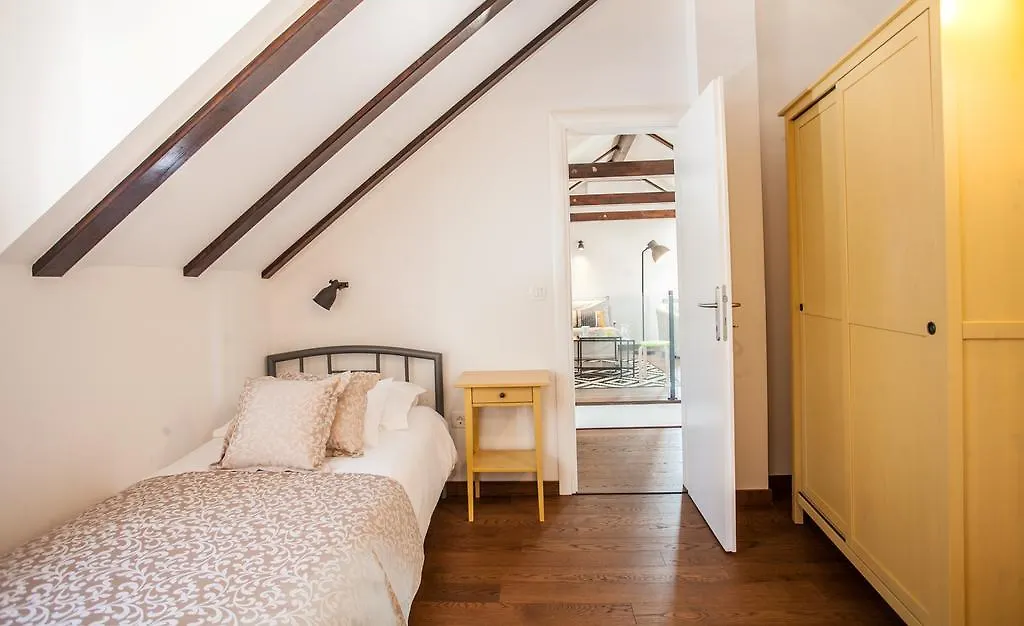 Tinel Longo Villa Trogir Croatia